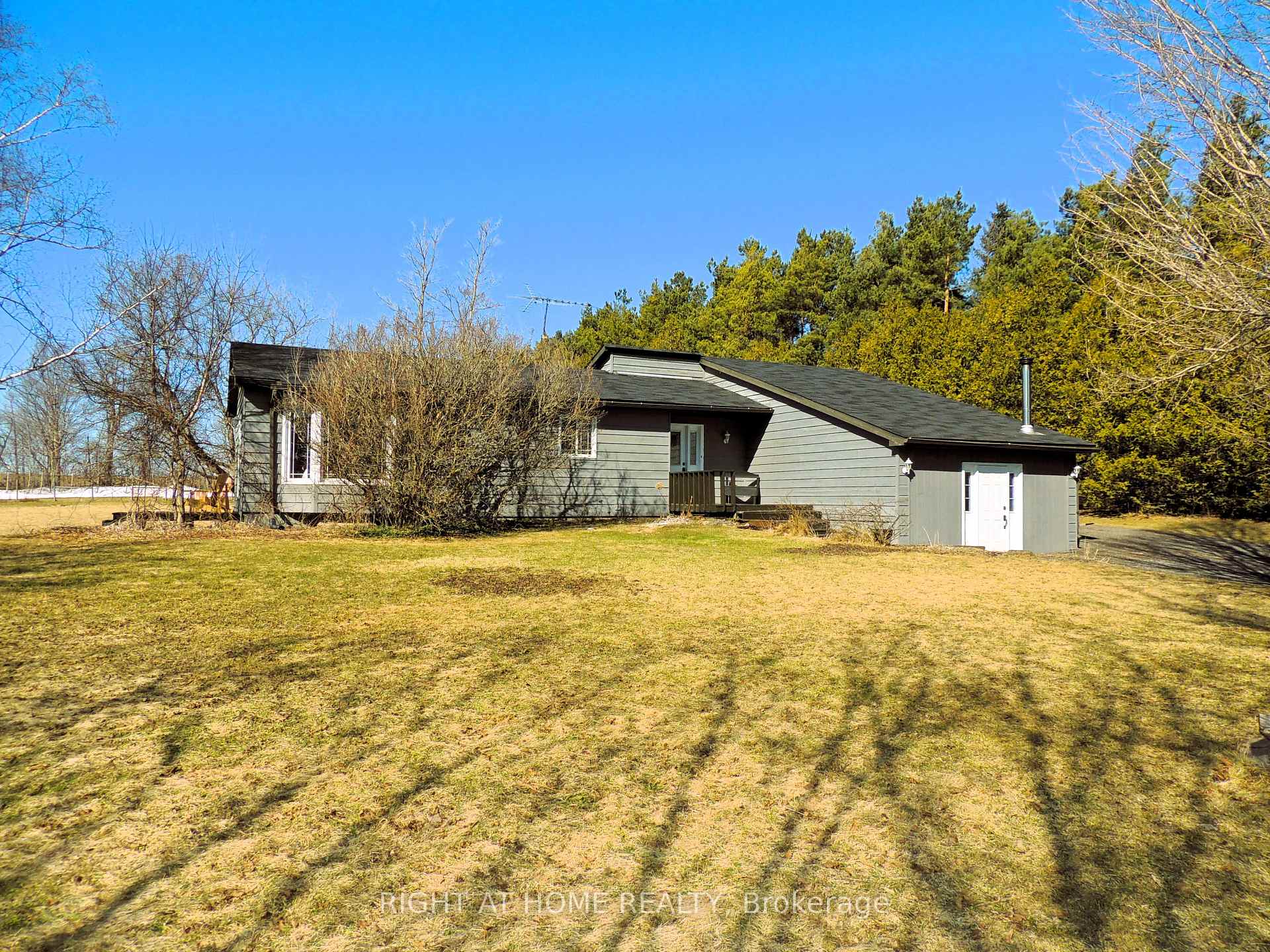 Photo 3 of 488 Ava Crescent, Cavan Monaghan, Cavan Twp — HOMEH