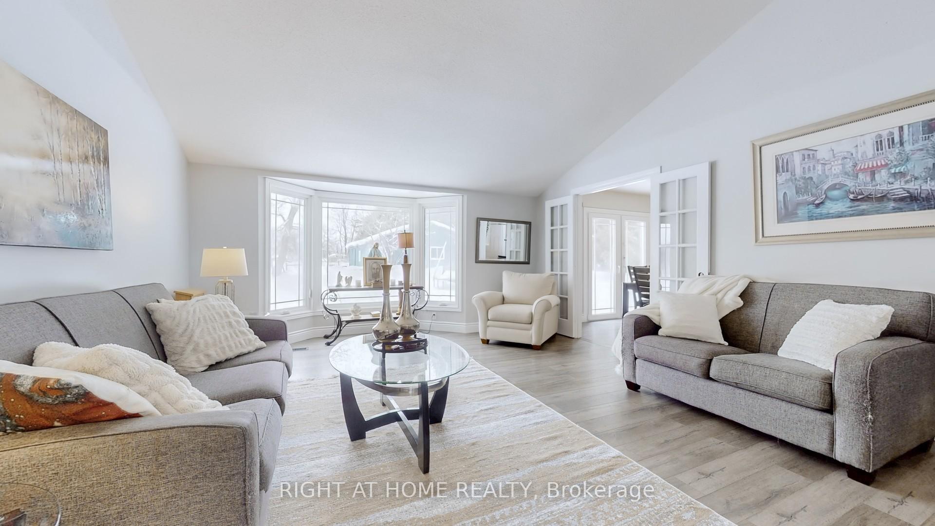 Photo 4 of 488 Ava Crescent, Cavan Monaghan, Cavan Twp — HOMEH