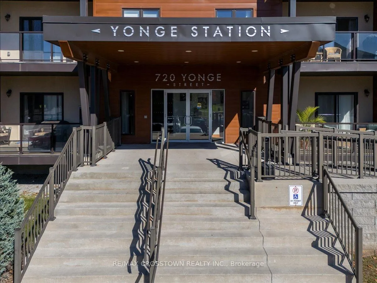 Photo 2 of Unit 202, 720 Yonge Street, Barrie, Painswick South — HOMEH