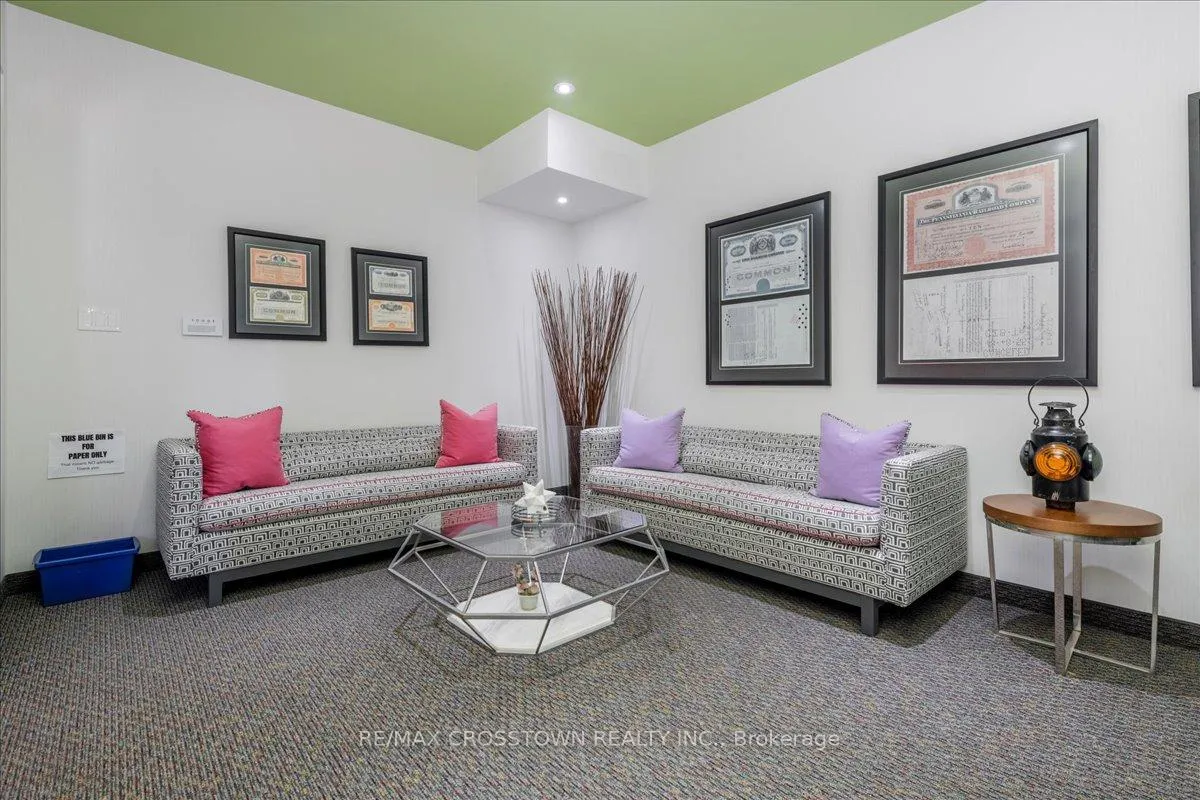 Photo 4 of Unit 202, 720 Yonge Street, Barrie, Painswick South — HOMEH