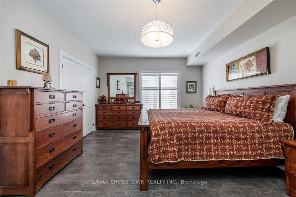 Photo 14 of Unit 202, 720 Yonge Street, Barrie, Painswick South — HOMEH