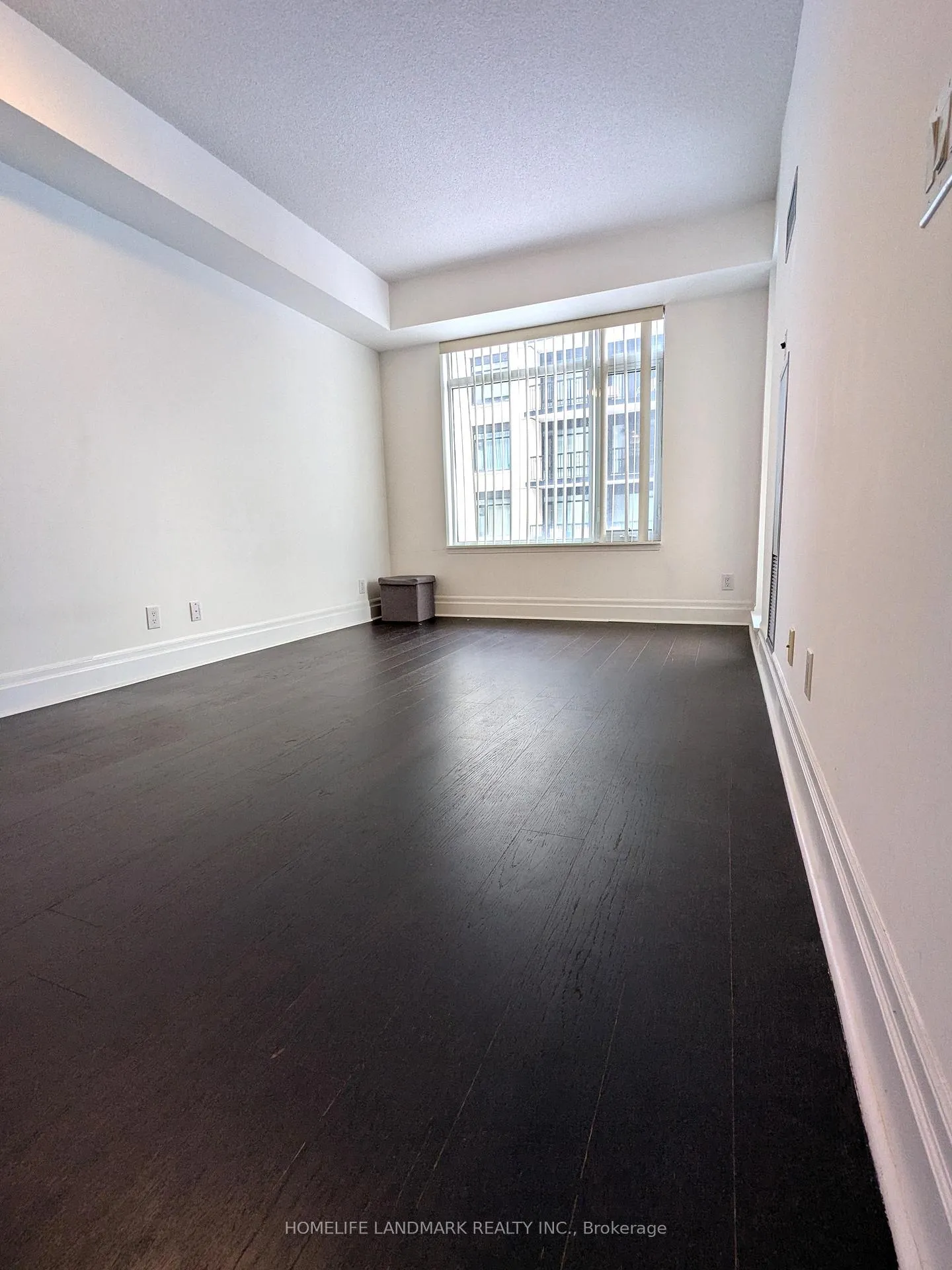 Photo 8 of Unit 514, 131 Upper Duke Crescent, Markham, Unionville — HOMEH
