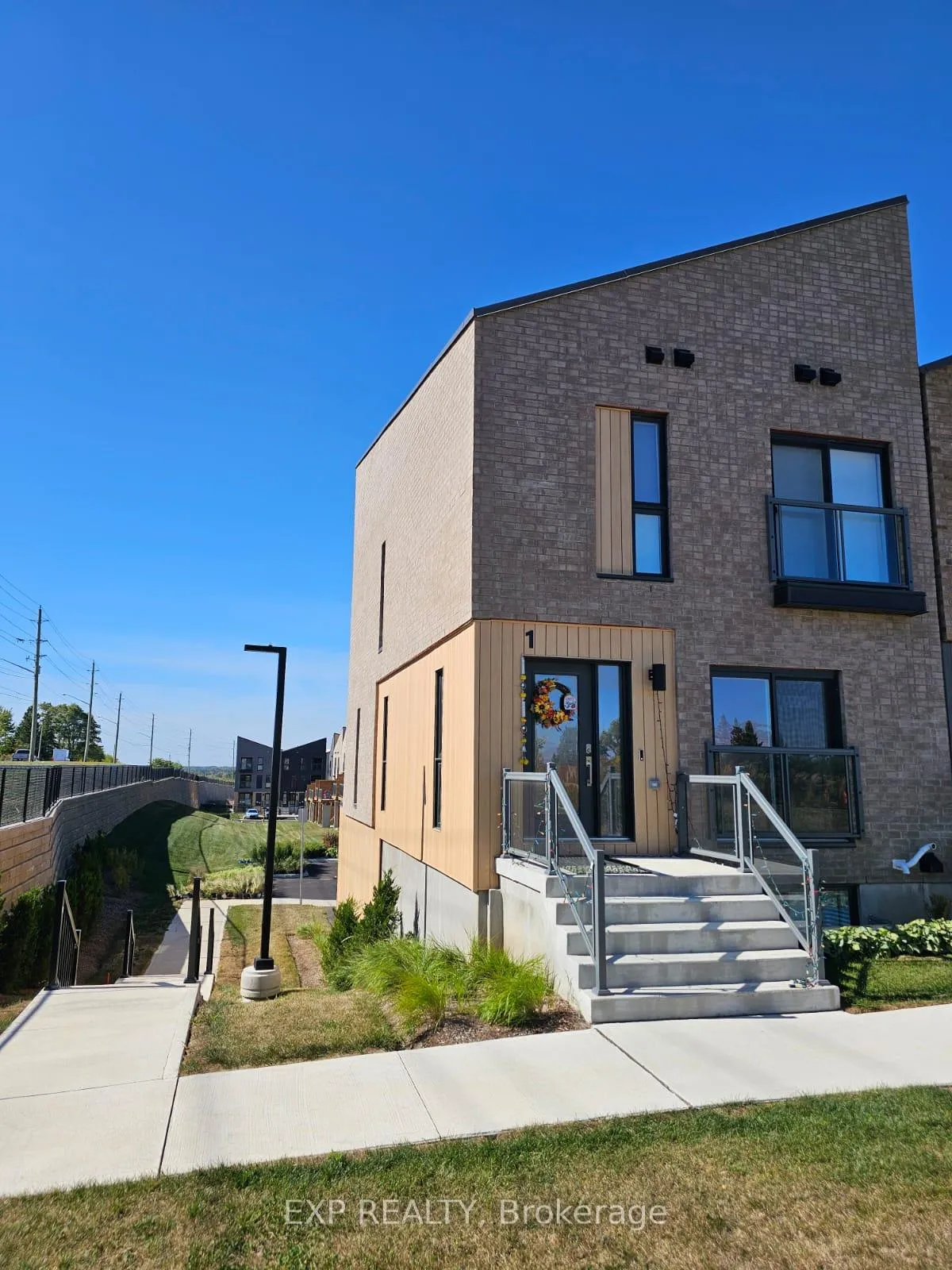 Photo 2 of 1 Benninger Drive, Kitchener — HOMEH