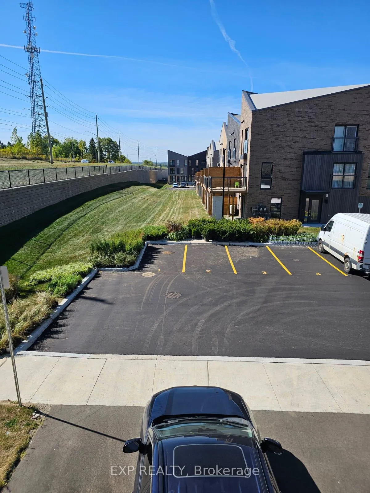 Photo 25 of 1 Benninger Drive, Kitchener — HOMEH
