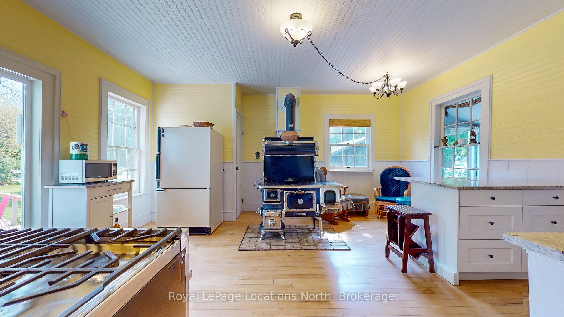 Photo 19 of 4219 County 124 Road, Clearview, Nottawa — HOMEH