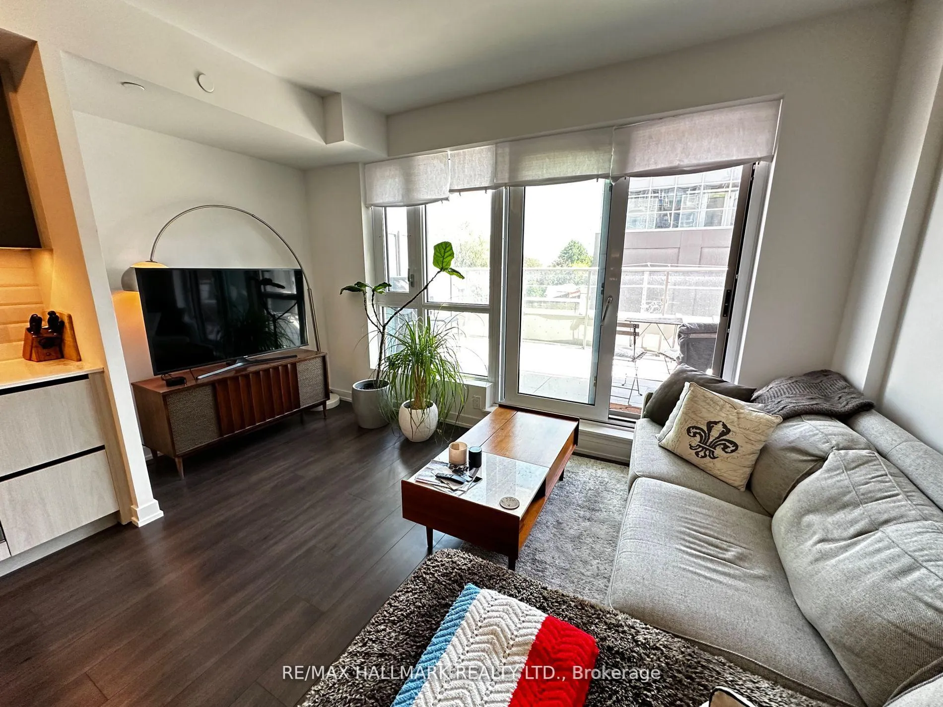 Photo 10 of Unit 401, 150 Logan Avenue, Toronto, South Riverdale — HOMEH