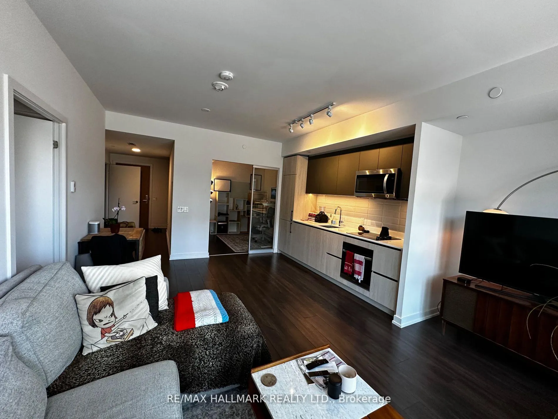 Photo 11 of Unit 401, 150 Logan Avenue, Toronto, South Riverdale — HOMEH