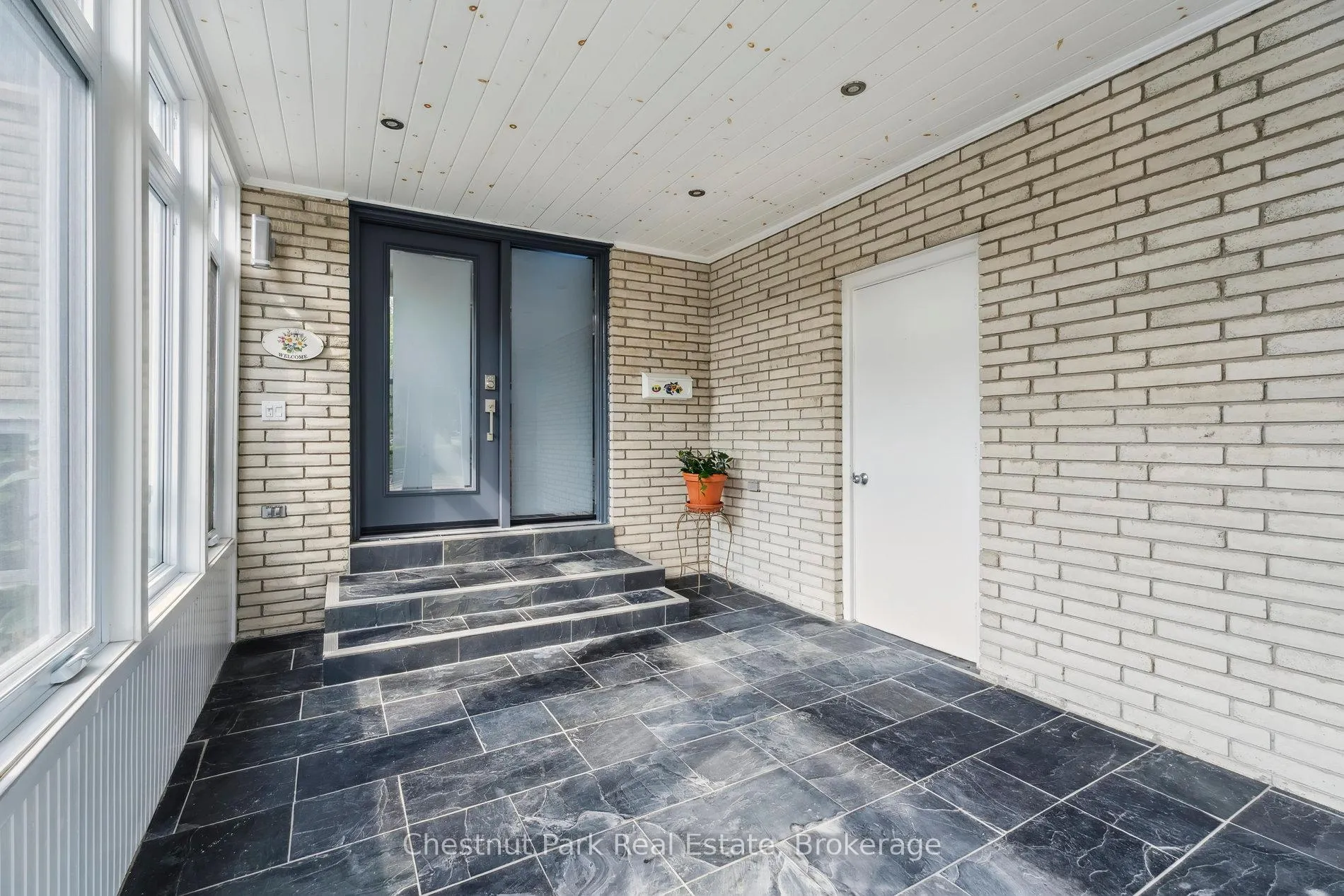 Photo 12 of 16 Davies Crescent, Barrie, Grove East — HOMEH