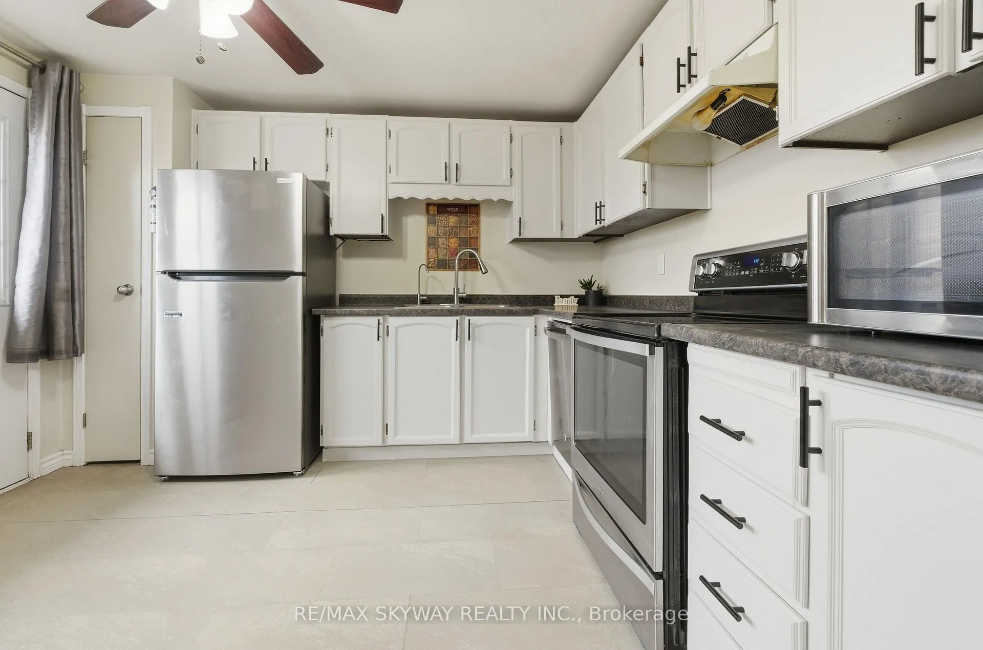 Photo 9 of 711 Hillview Road, Cambridge — HOMEH