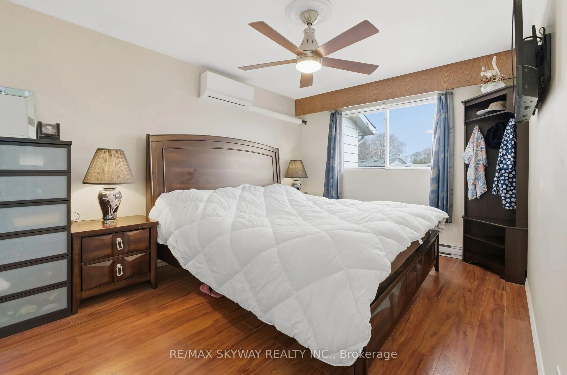 Photo 11 of 711 Hillview Road, Cambridge — HOMEH