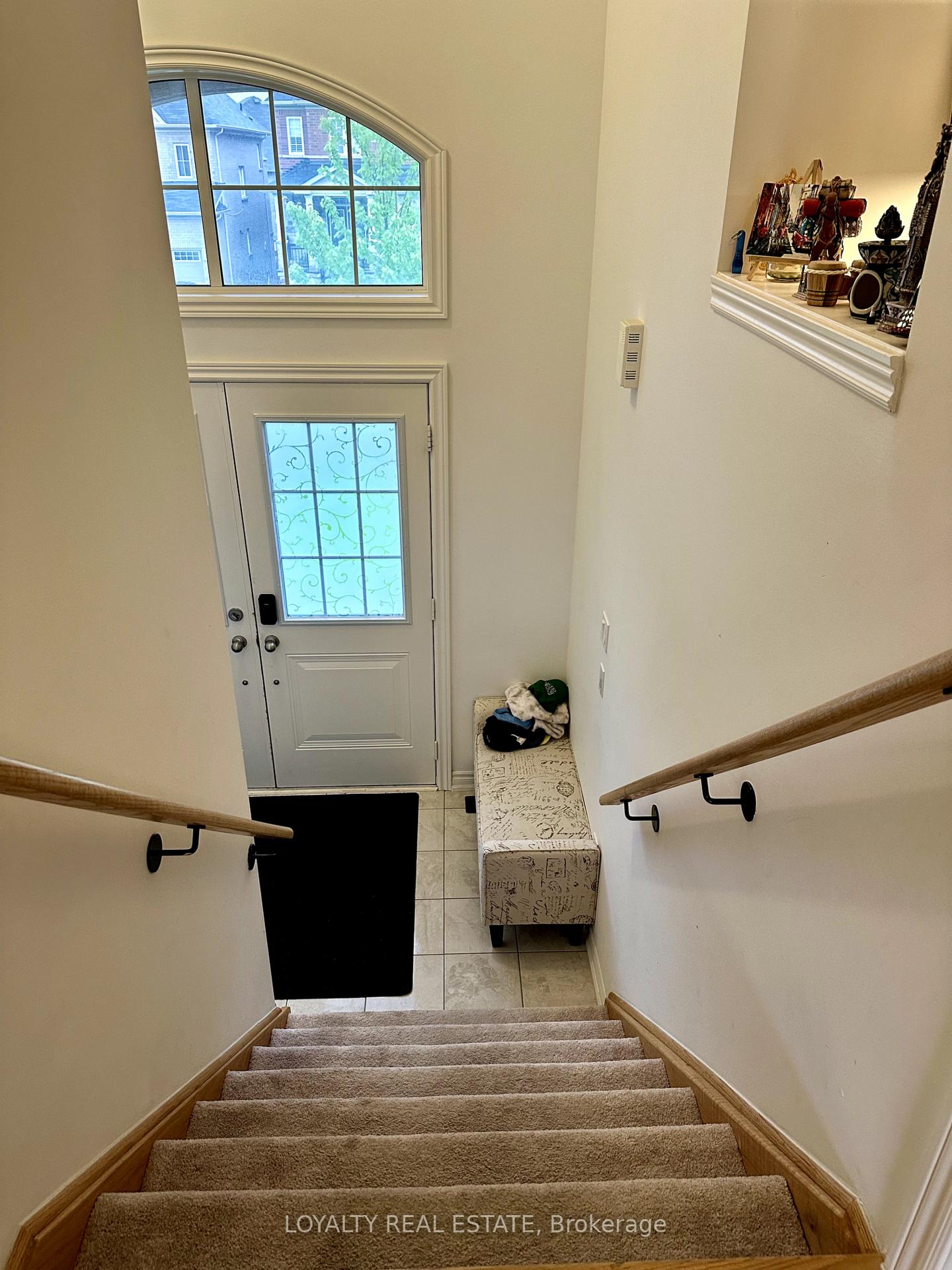 Photo 5 of 108 Elephant Hill Drive, Clarington, Bowmanville — HOMEH