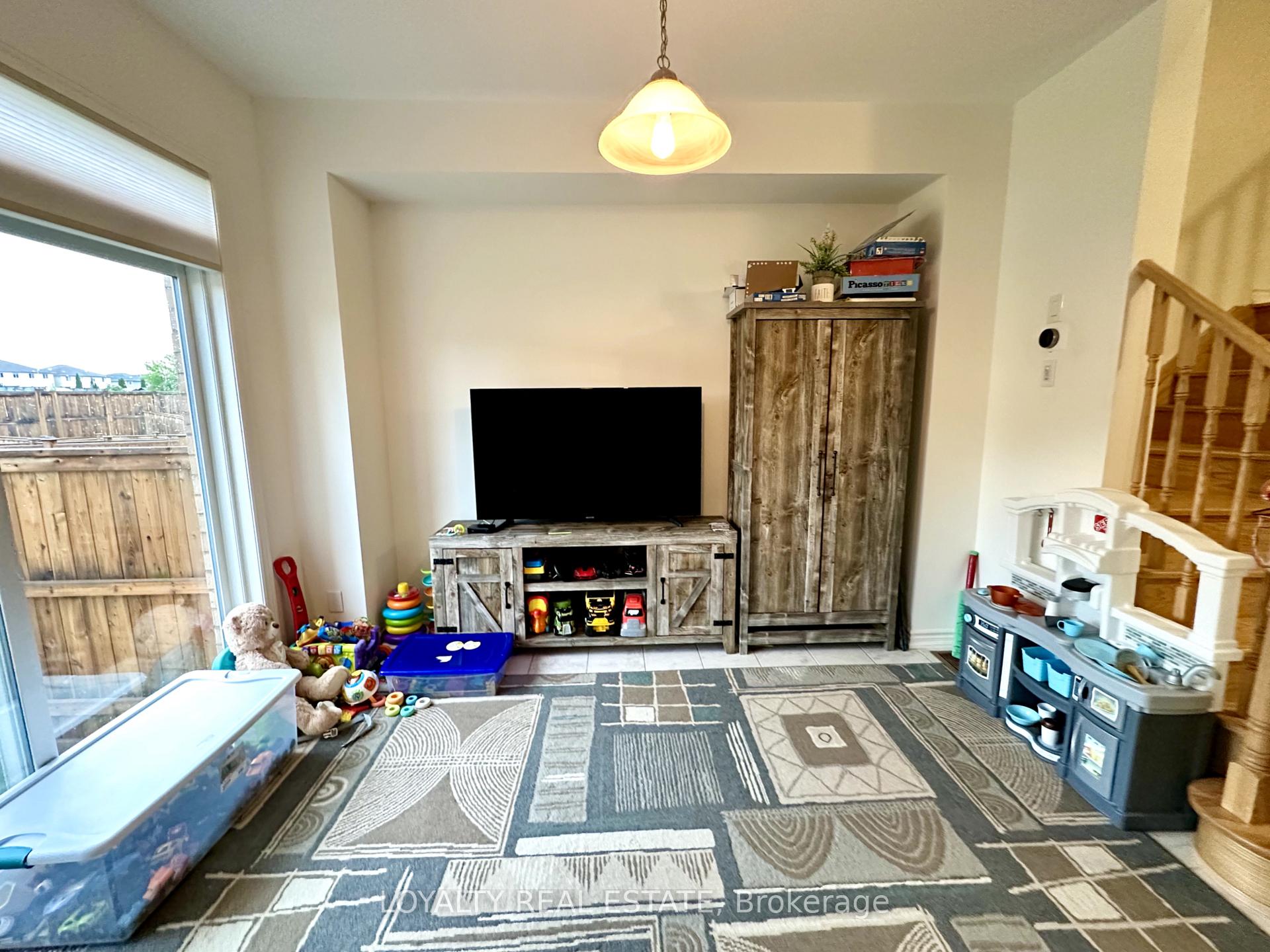 Photo 13 of 108 Elephant Hill Drive, Clarington, Bowmanville — HOMEH