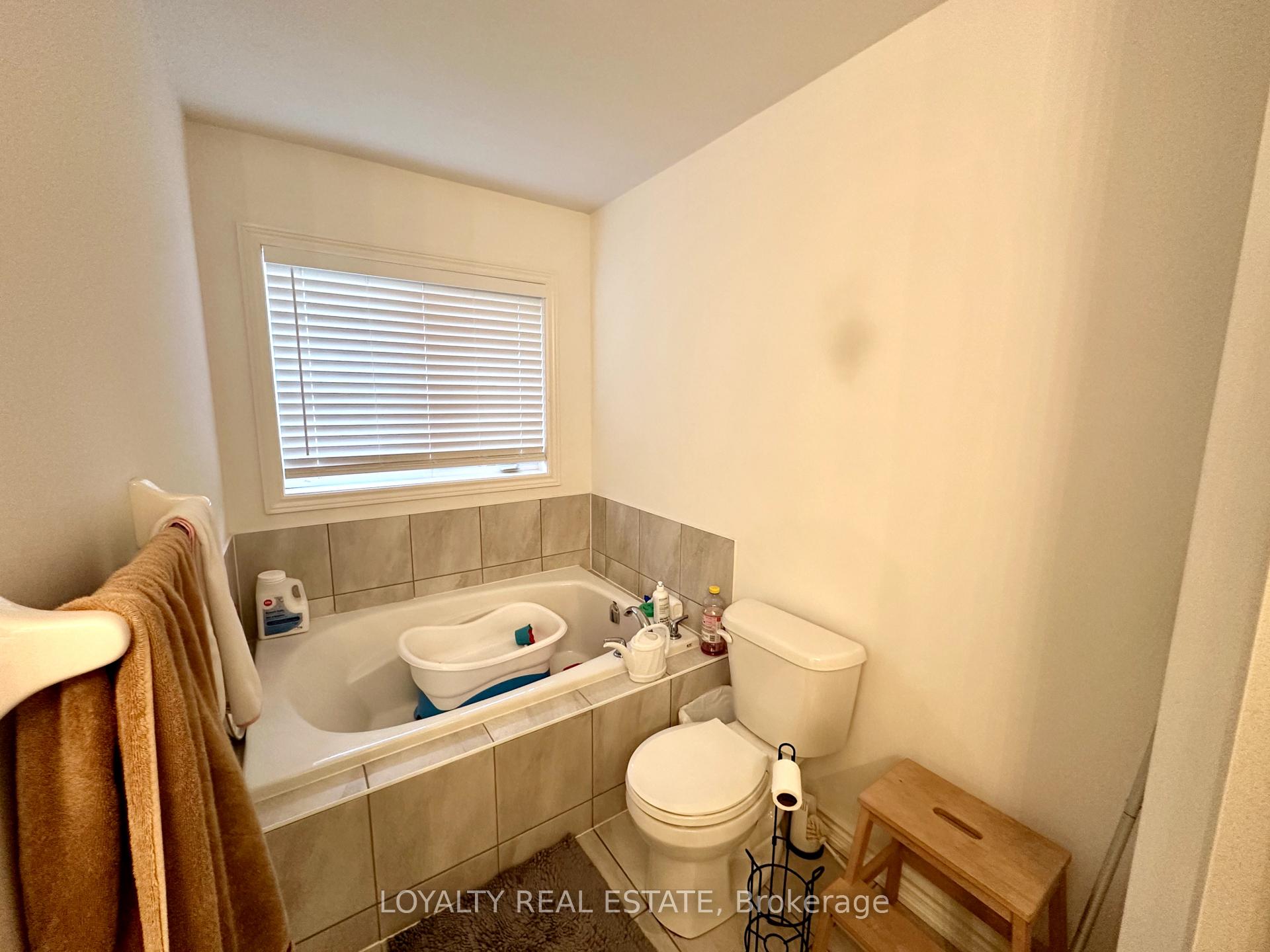 Photo 23 of 108 Elephant Hill Drive, Clarington, Bowmanville — HOMEH