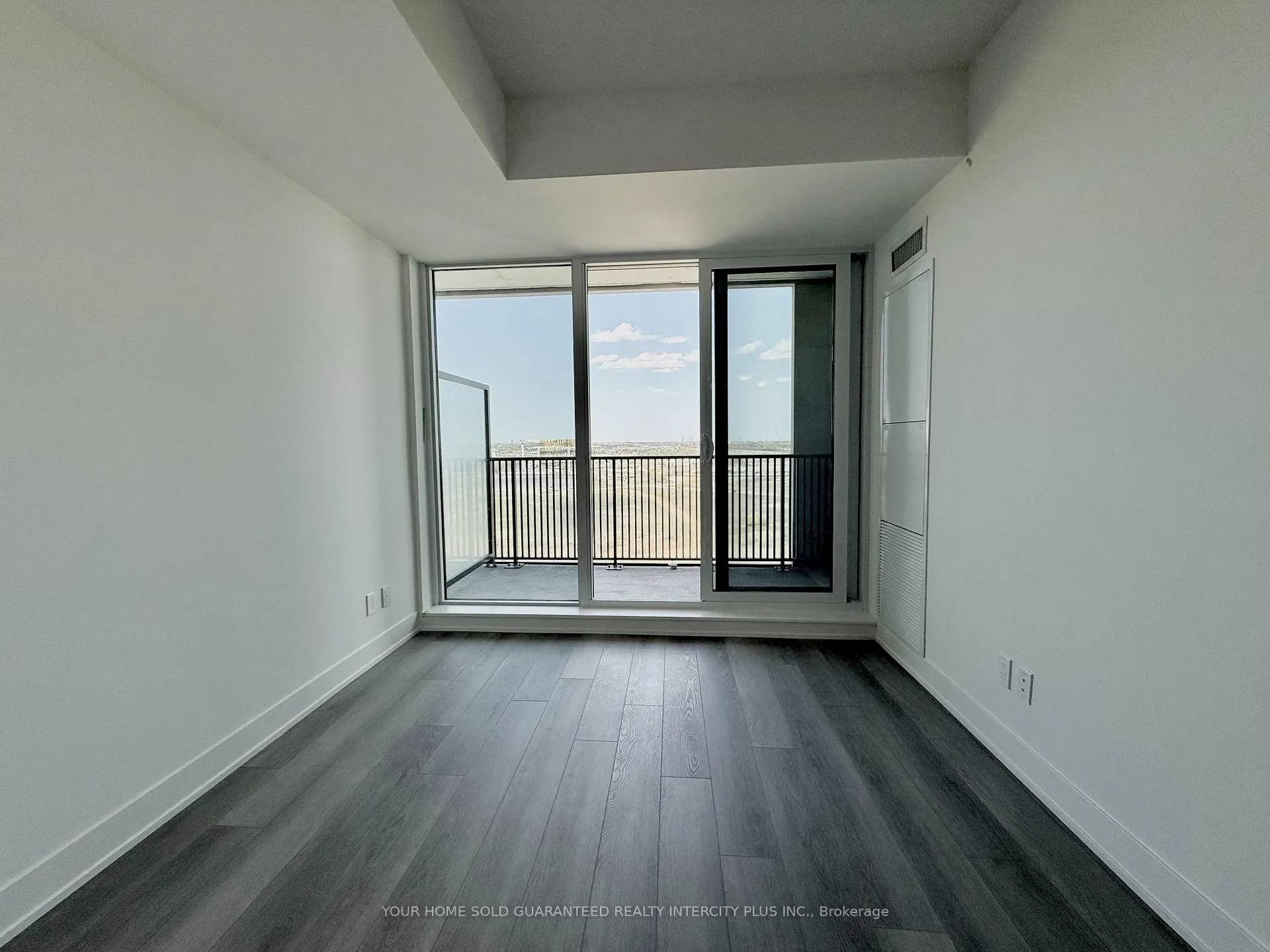 Photo 7 of Unit 1419, 56 Andre De Grasse Street, Markham, Unionville — HOMEH