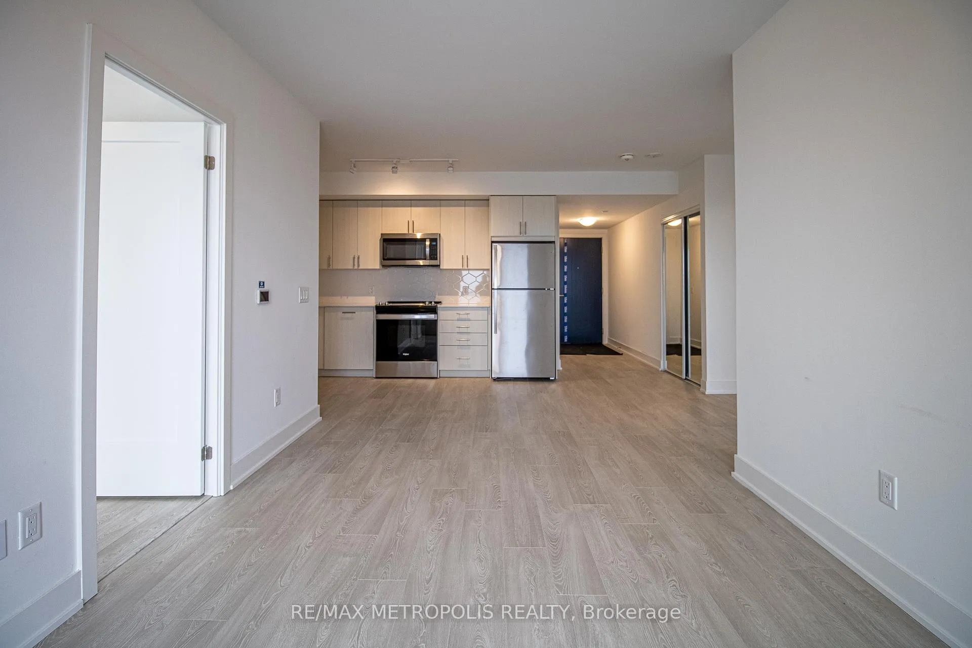Photo 12 of Unit 708, 2545 Simcoe Street N, Oshawa, Windfields — HOMEH
