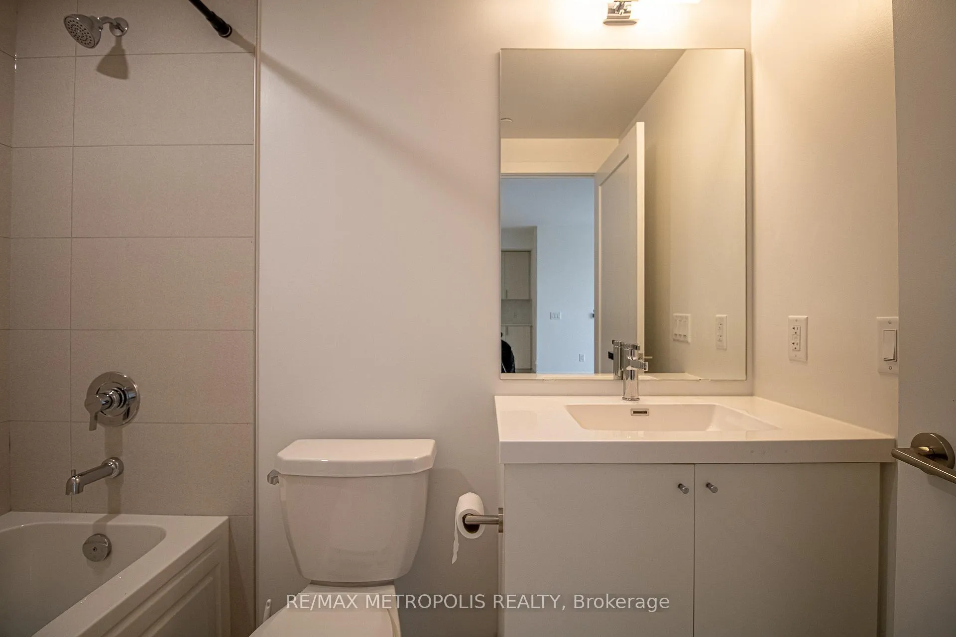 Photo 15 of Unit 708, 2545 Simcoe Street N, Oshawa, Windfields — HOMEH