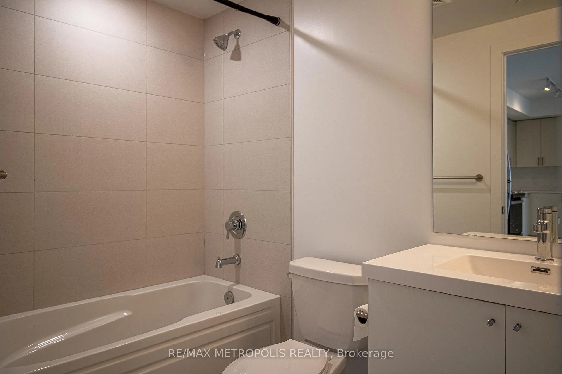 Photo 16 of Unit 708, 2545 Simcoe Street N, Oshawa, Windfields — HOMEH