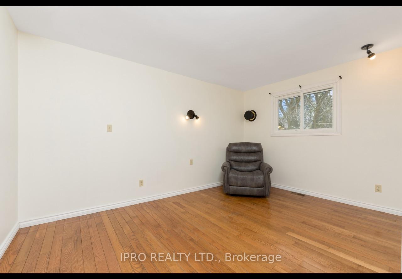 Photo 12 of 53 Charles Street, Caledon, Alton — HOMEH
