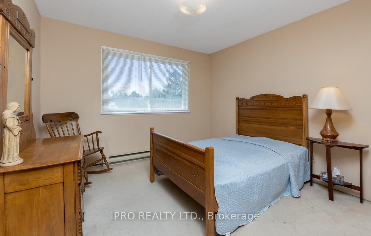 Photo 9 of 53 Charles Street, Caledon, Alton — HOMEH