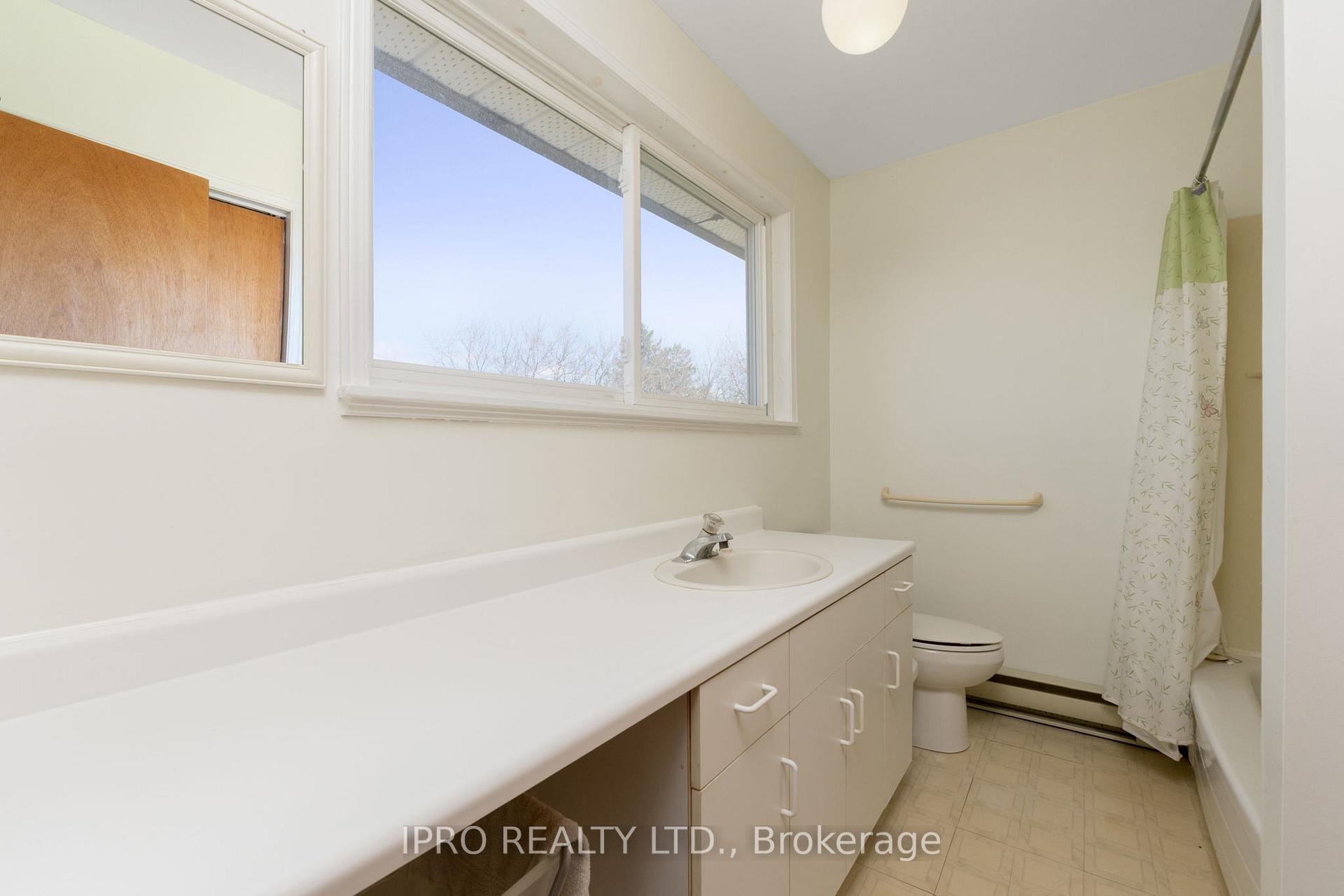Photo 23 of 53 Charles Street, Caledon, Alton — HOMEH