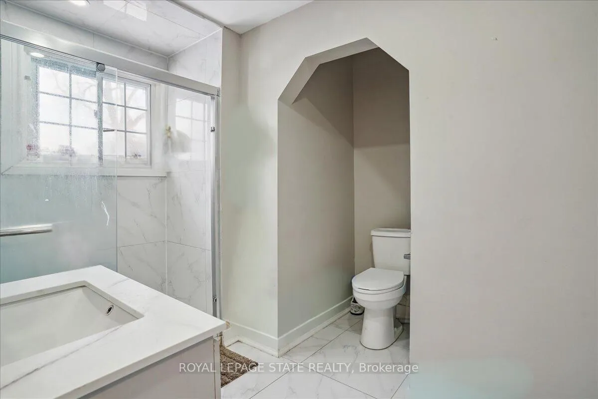 Photo 10 of Unit Upper, 251 King Street E, Hamilton, Stoney Creek — HOMEH