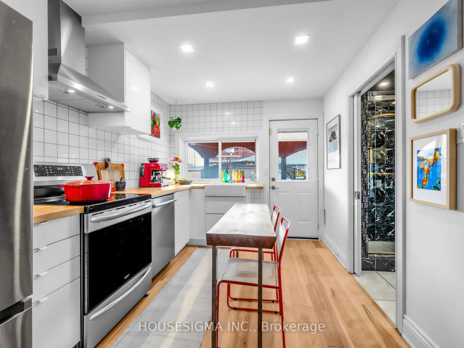 Photo 11 of 75 Henrietta Street, Toronto, Rockcliffe-Smythe — HOMEH