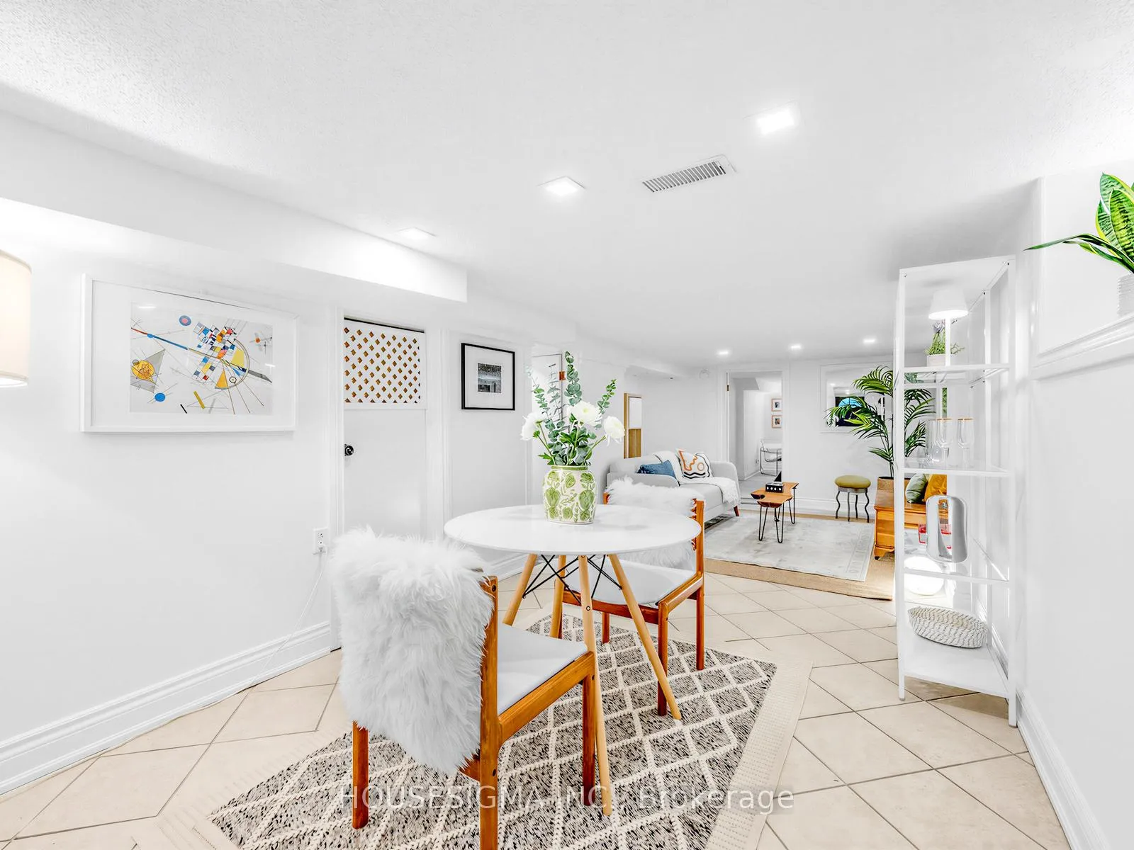 Photo 13 of 75 Henrietta Street, Toronto, Rockcliffe-Smythe — HOMEH