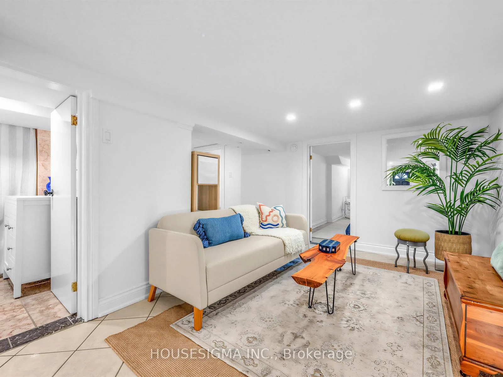 Photo 15 of 75 Henrietta Street, Toronto, Rockcliffe-Smythe — HOMEH