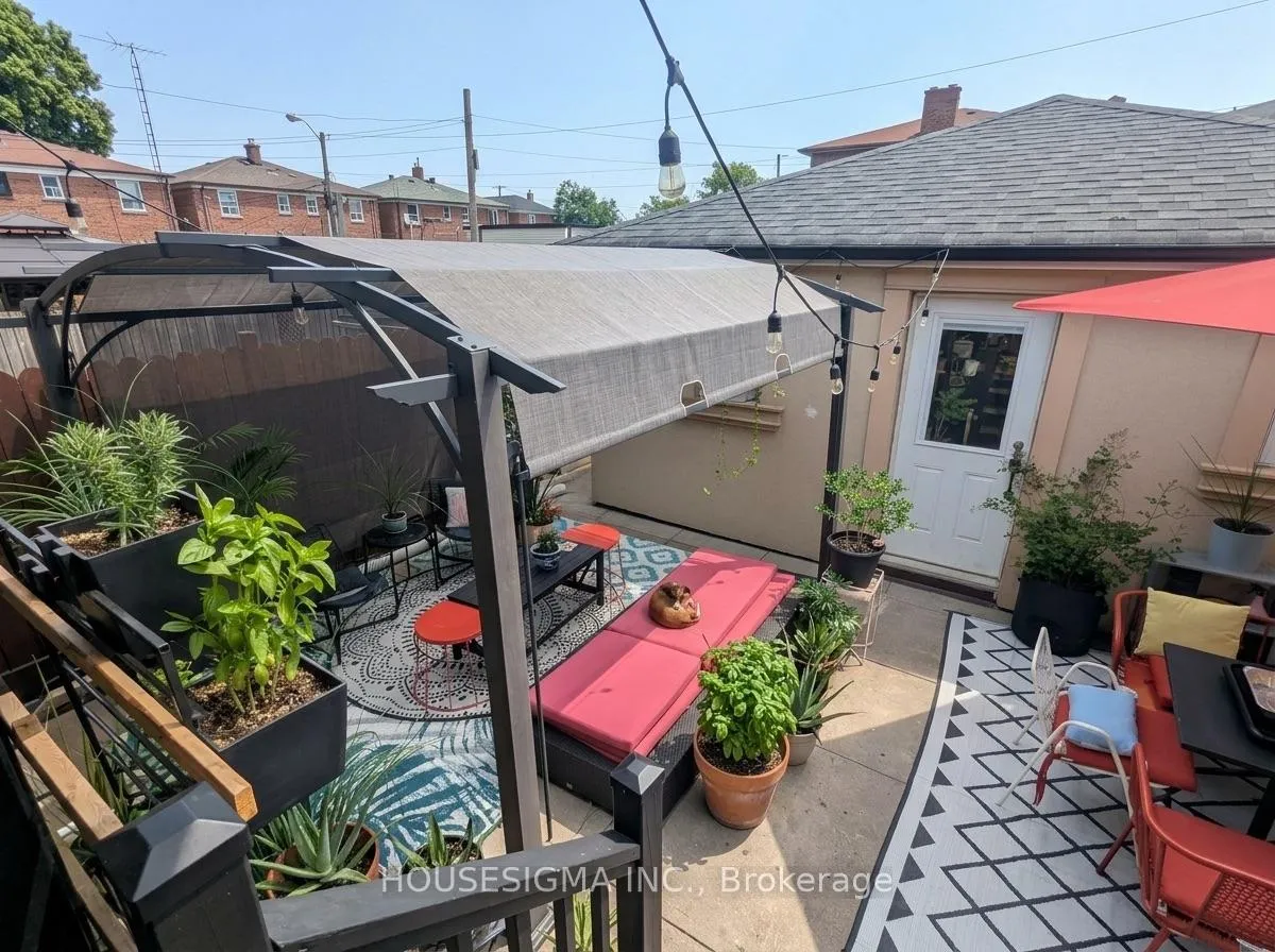 Photo 25 of 75 Henrietta Street, Toronto, Rockcliffe-Smythe — HOMEH