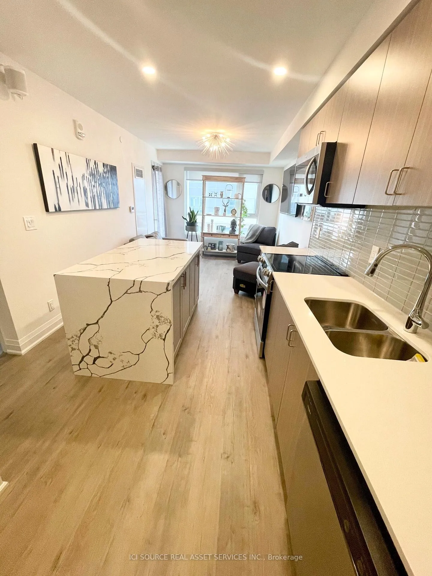 Photo 2 of Unit 505, 58 Lakeside Terrace, Barrie, City Centre — HOMEH