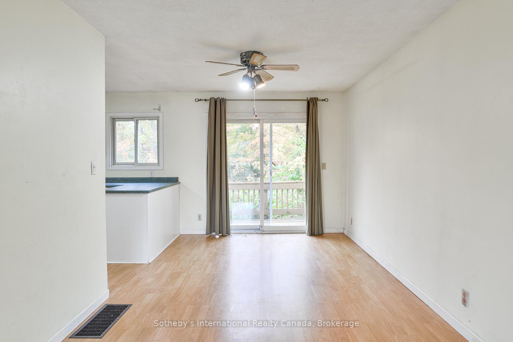 Photo 8 of 445 Farquhar Street, Gravenhurst, Muskoka (S) — HOMEH