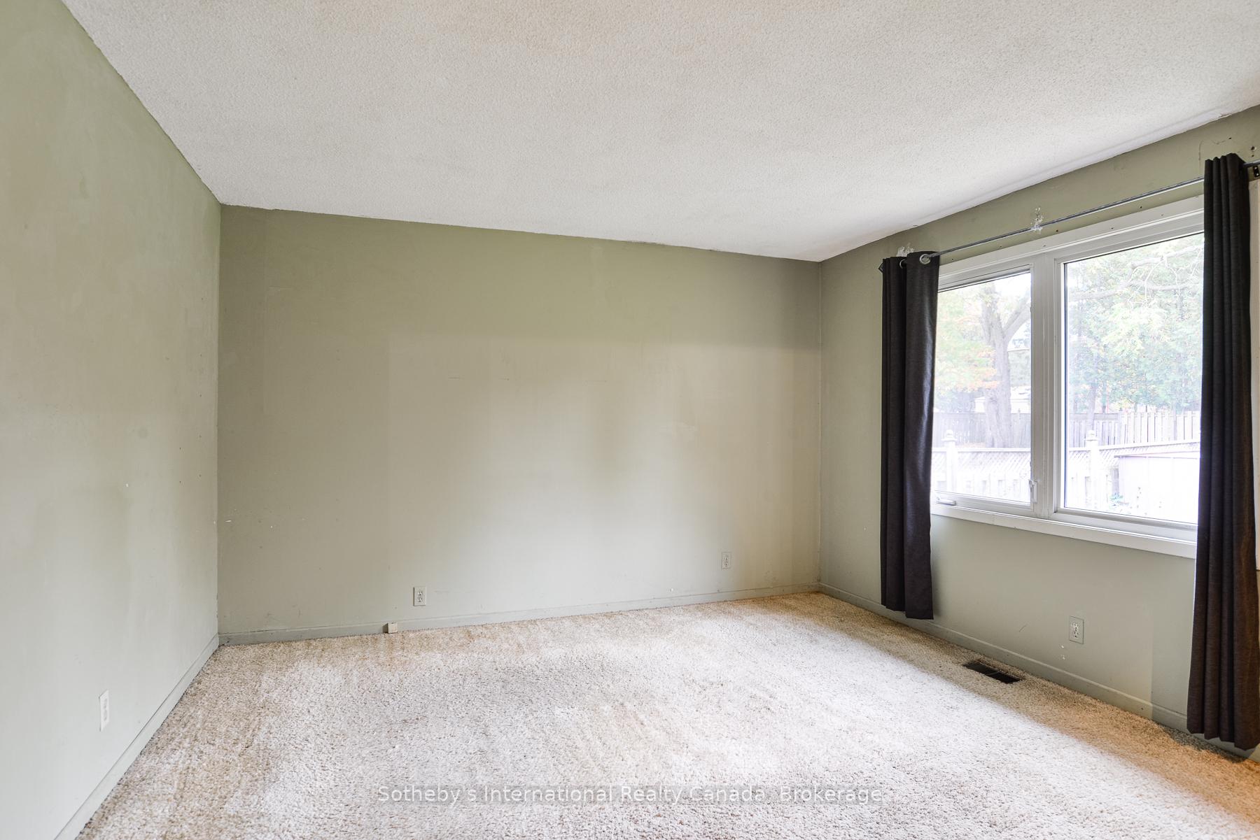 Photo 10 of 445 Farquhar Street, Gravenhurst, Muskoka (S) — HOMEH