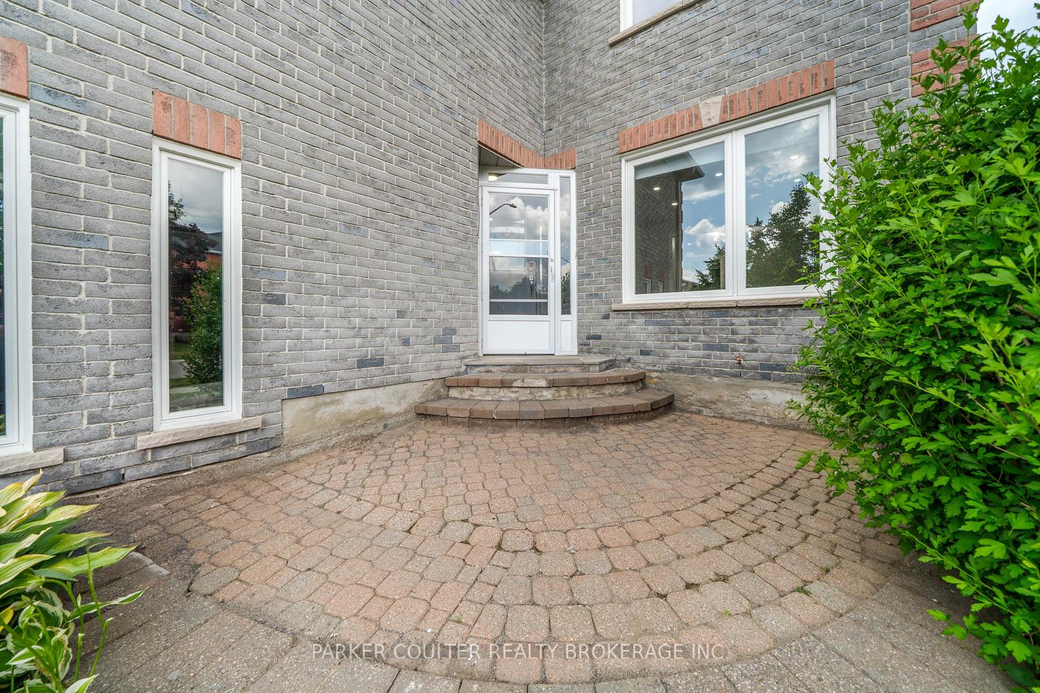 Photo 3 of 142 Sundew Drive, Barrie, Holly — HOMEH