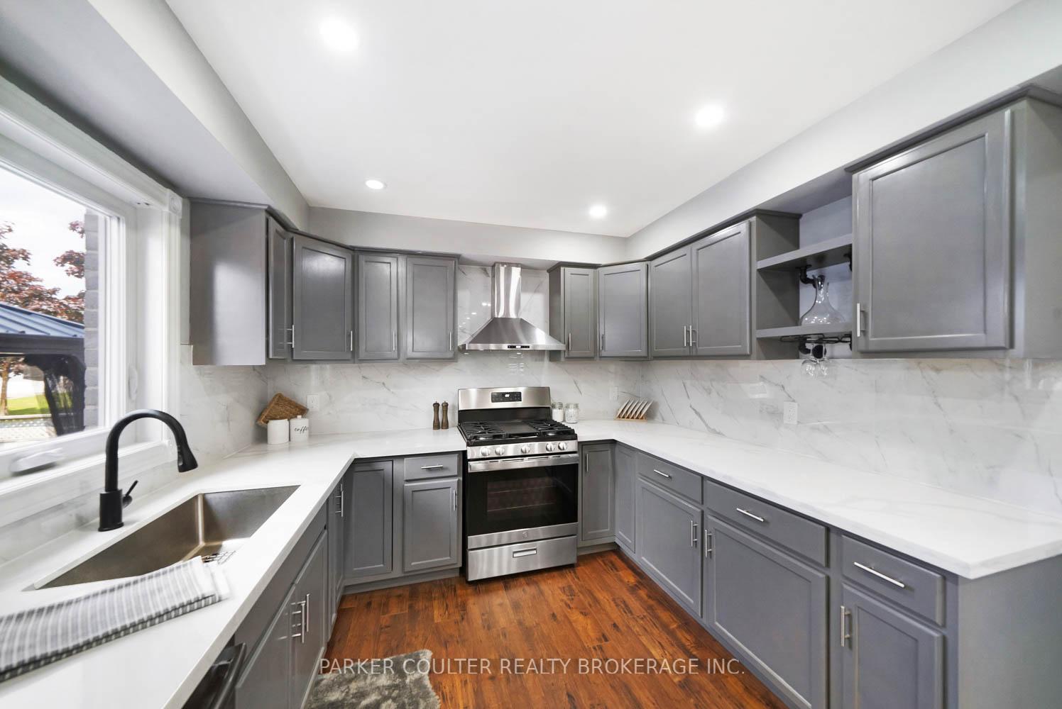 Photo 11 of 142 Sundew Drive, Barrie, Holly — HOMEH