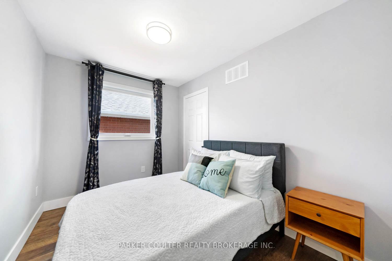 Photo 20 of 142 Sundew Drive, Barrie, Holly — HOMEH