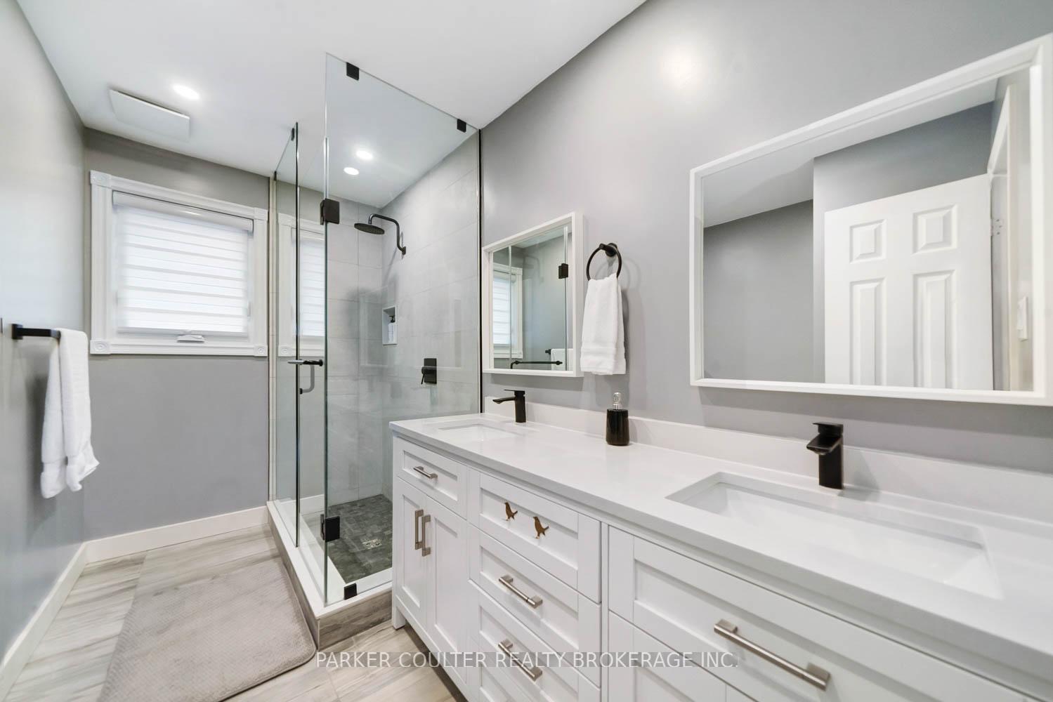 Photo 24 of 142 Sundew Drive, Barrie, Holly — HOMEH