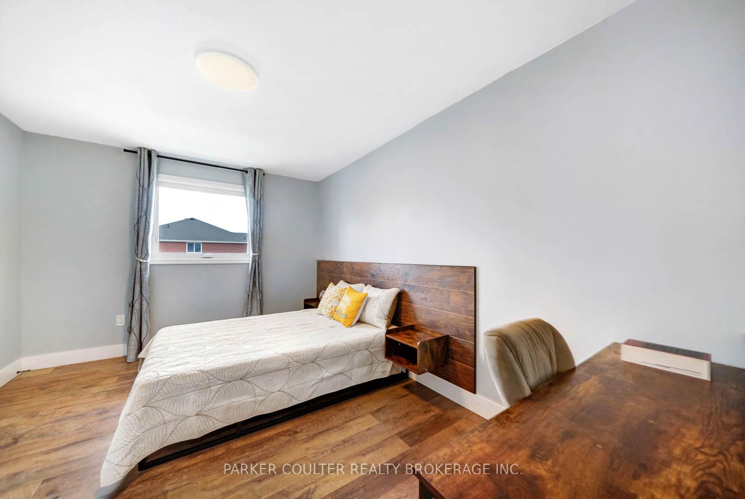 Photo 25 of 142 Sundew Drive, Barrie, Holly — HOMEH