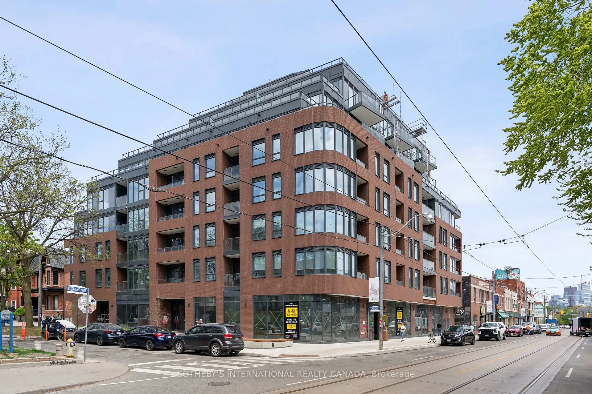 Front of Unit 223, 5 Lakeview Avenue
