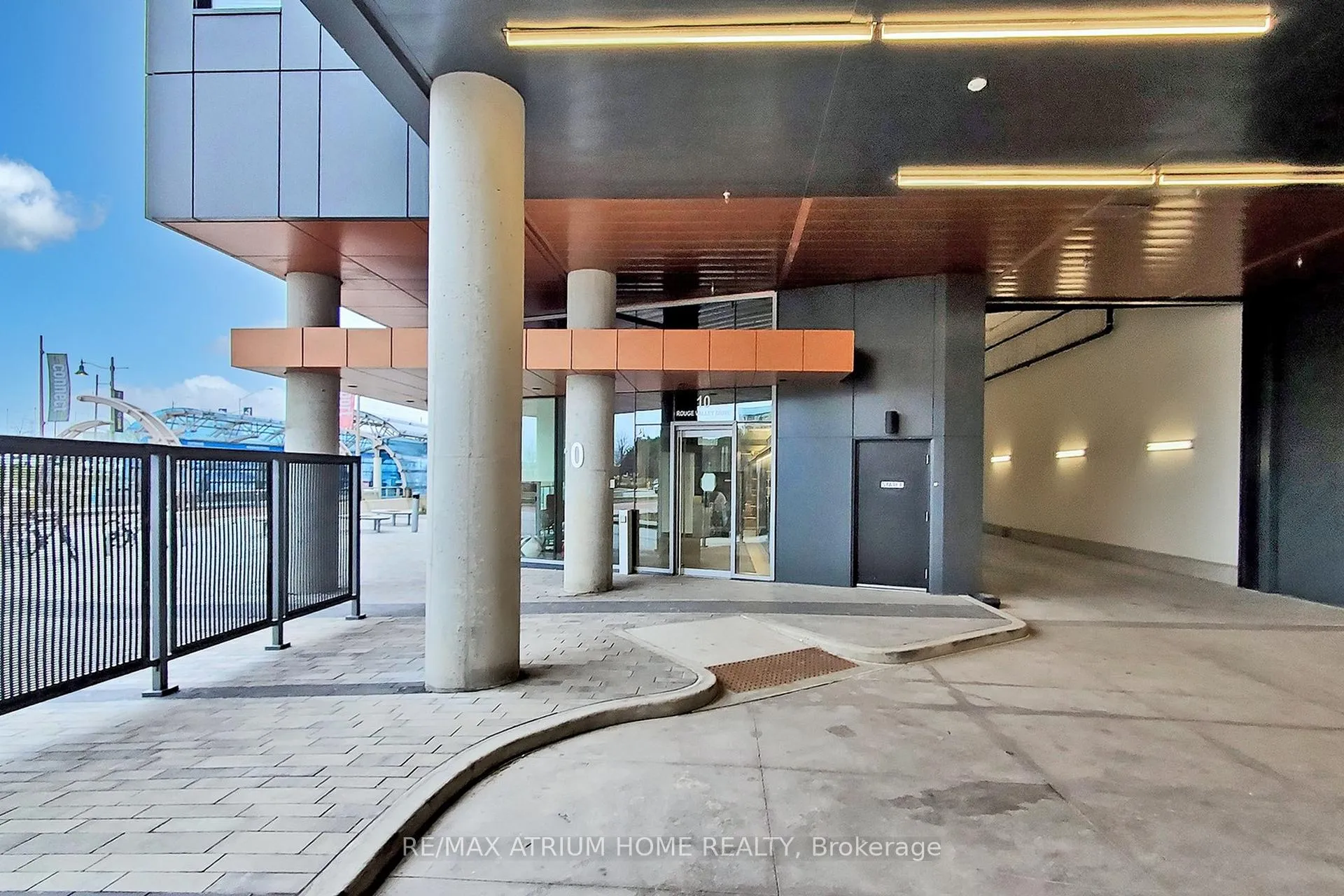 Photo 4 of Unit 1306, 10 Rouge Valley Drive W, Markham, Unionville — HOMEH