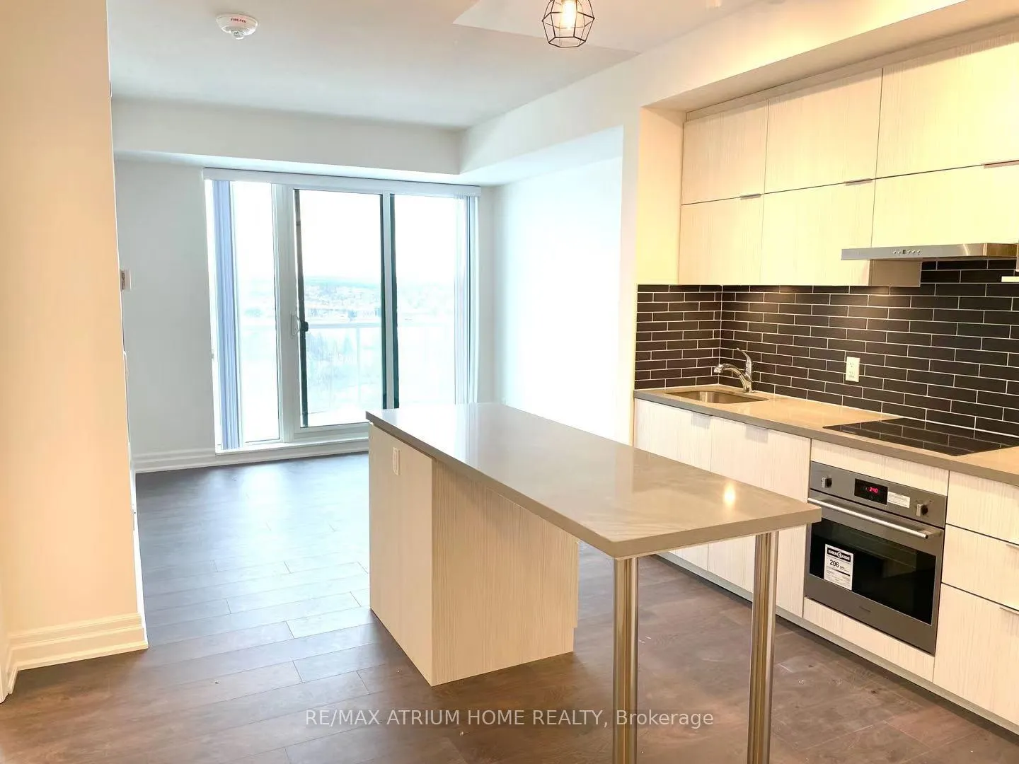 Photo 5 of Unit 1306, 10 Rouge Valley Drive W, Markham, Unionville — HOMEH
