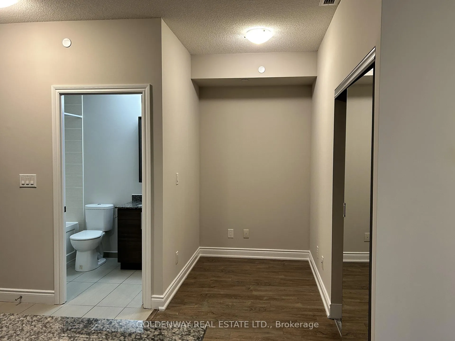 Photo 3 of Unit 510, 325 South Park Road, Markham, Commerce Valley — HOMEH