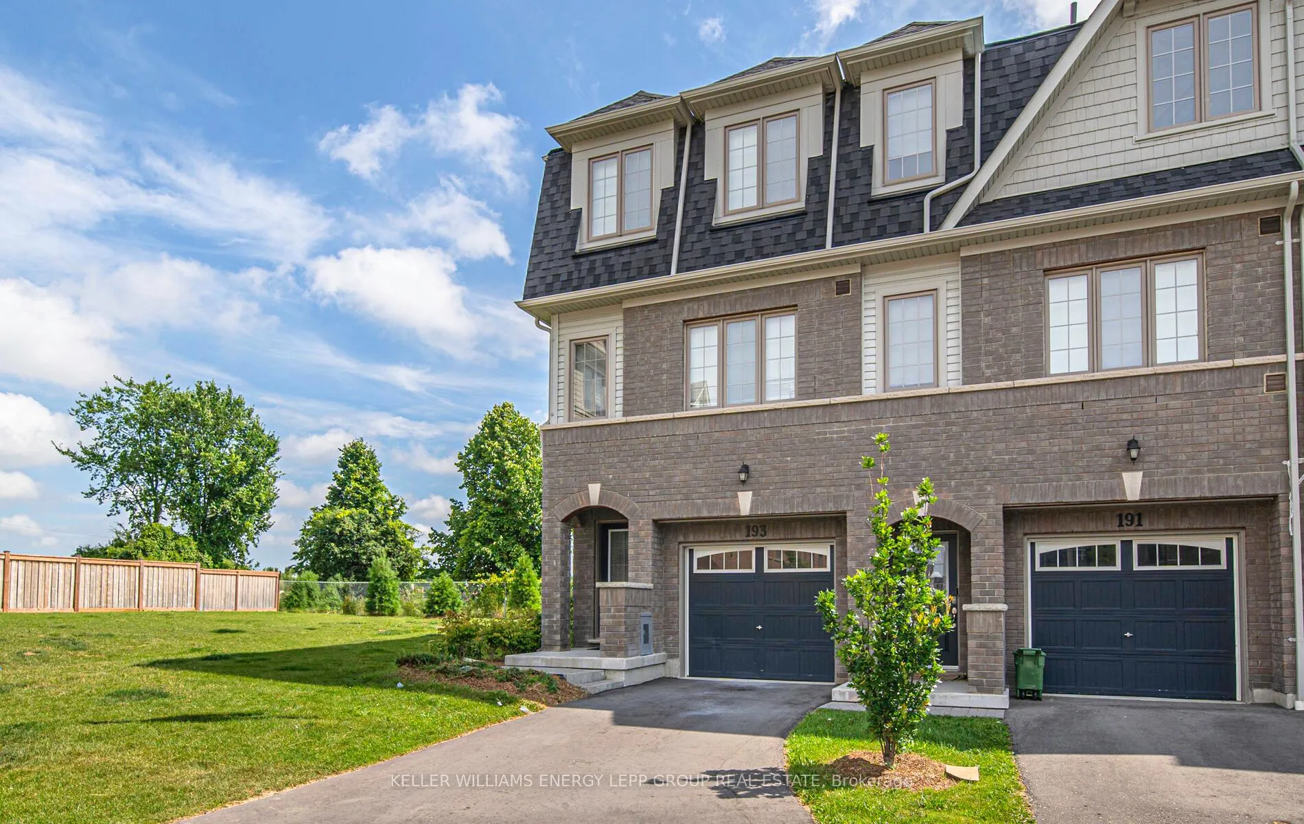 Photo 2 of 193 Danzatore Path, Oshawa, Windfields — HOMEH
