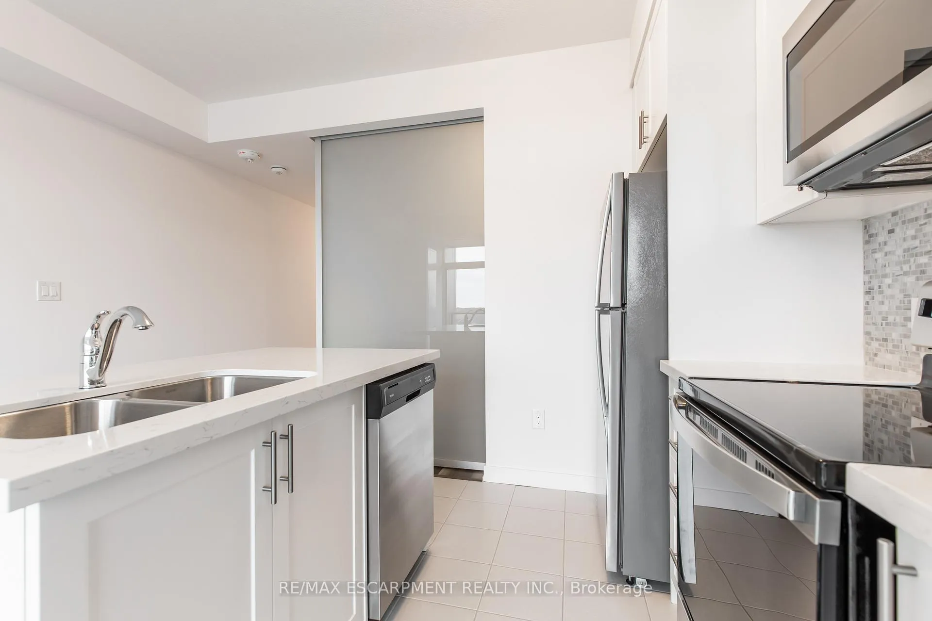 Photo 7 of Unit 318, 450 Dundas Street, Hamilton, Waterdown — HOMEH