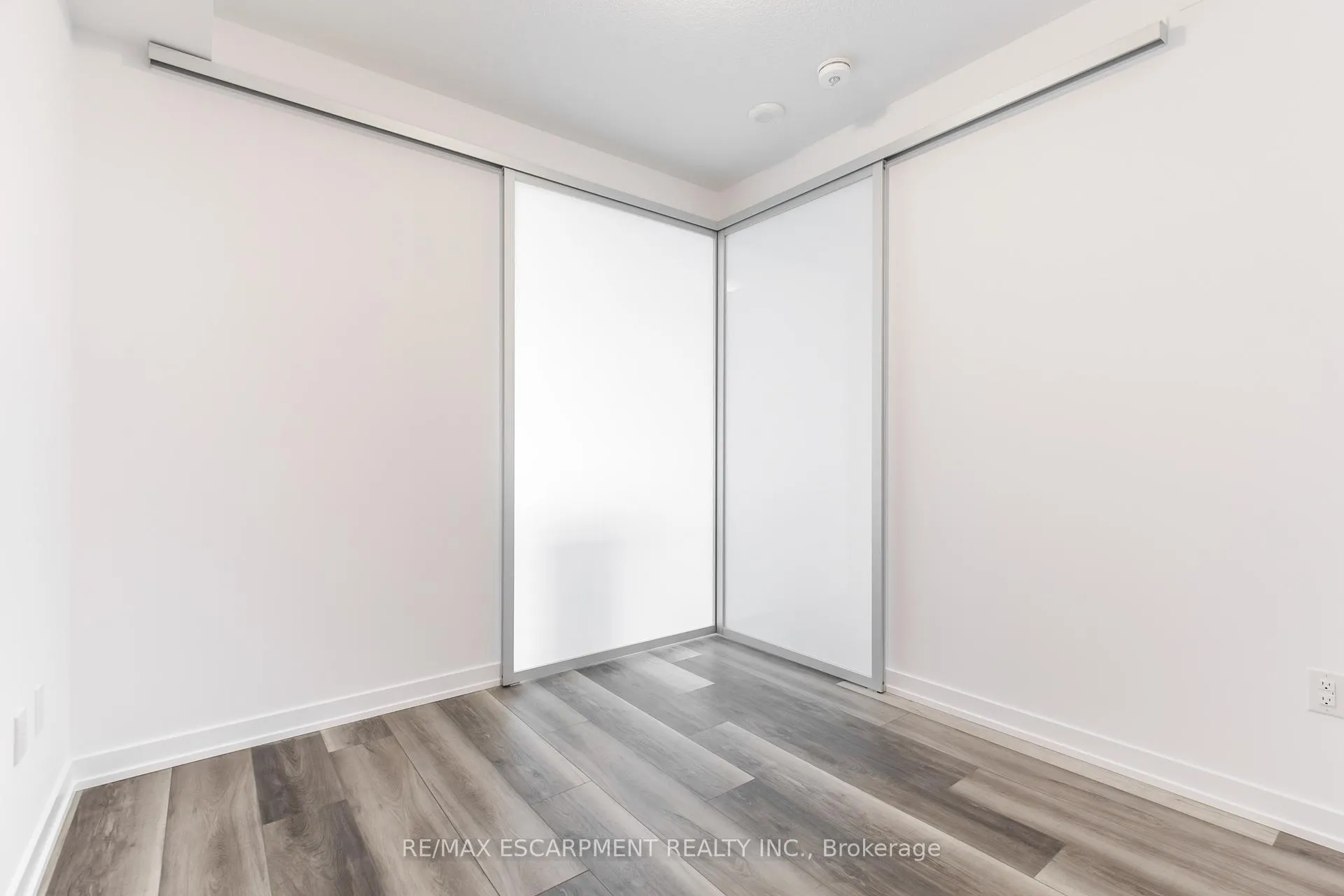 Photo 15 of Unit 318, 450 Dundas Street, Hamilton, Waterdown — HOMEH