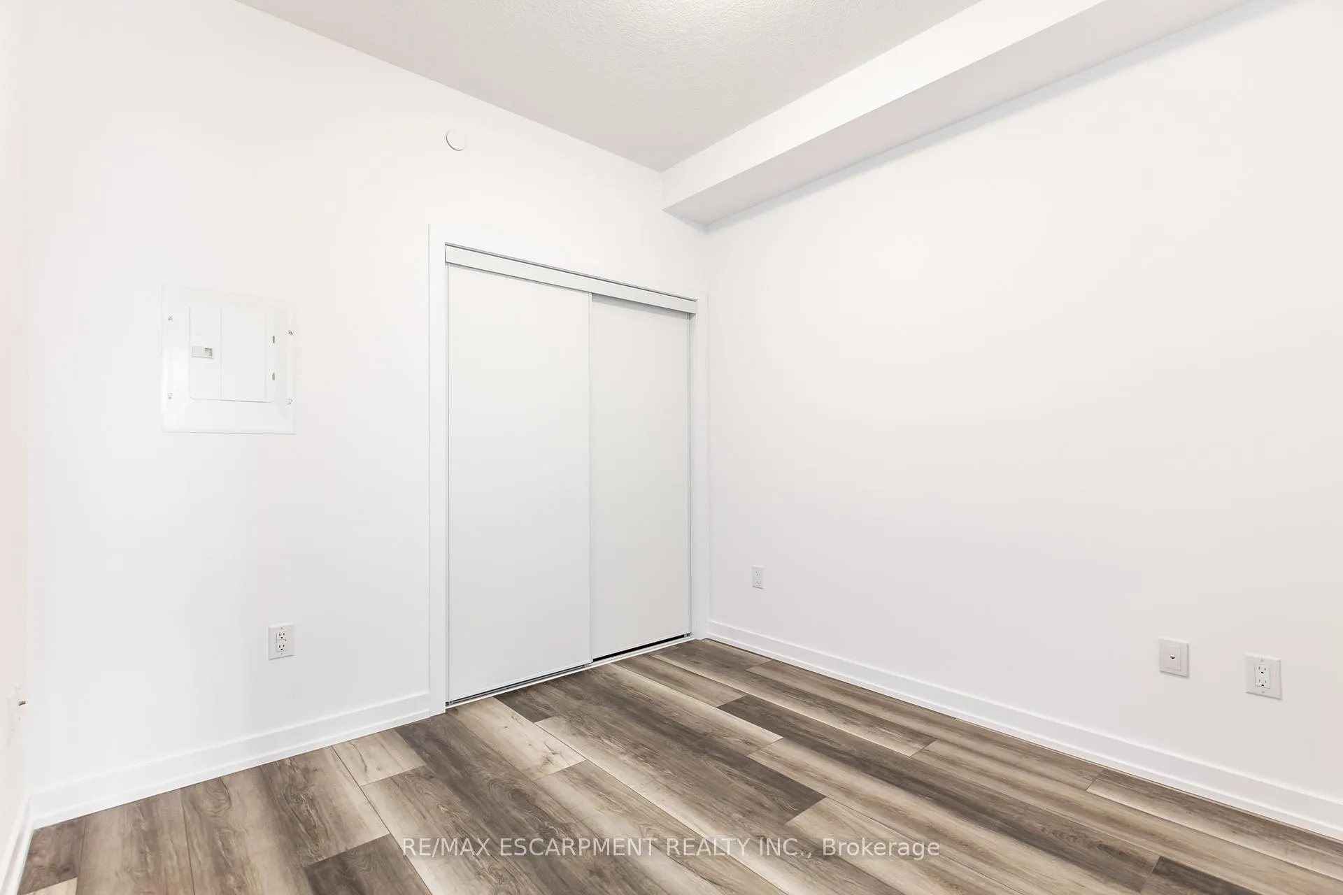 Photo 16 of Unit 318, 450 Dundas Street, Hamilton, Waterdown — HOMEH