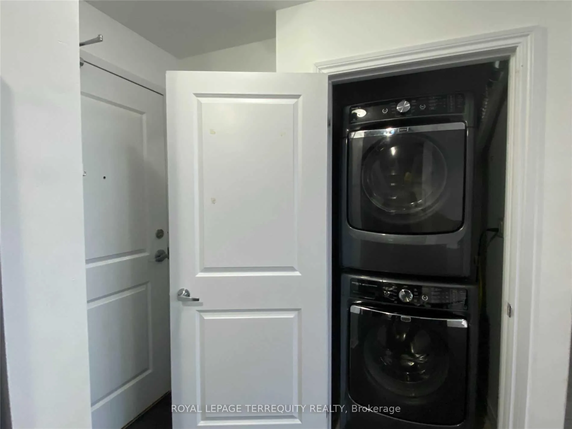 Photo 28 of Unit 210, 5317 Upper Middle Road, Burlington, Orchard — HOMEH