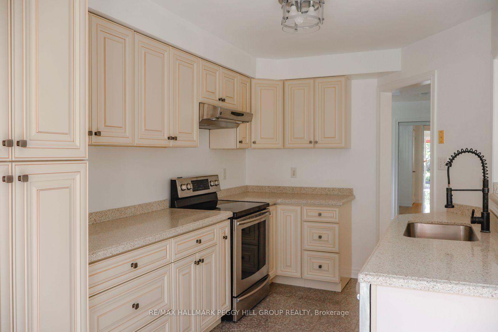 Photo 2 of 3 Brucker Road, Barrie, Holly — HOMEH