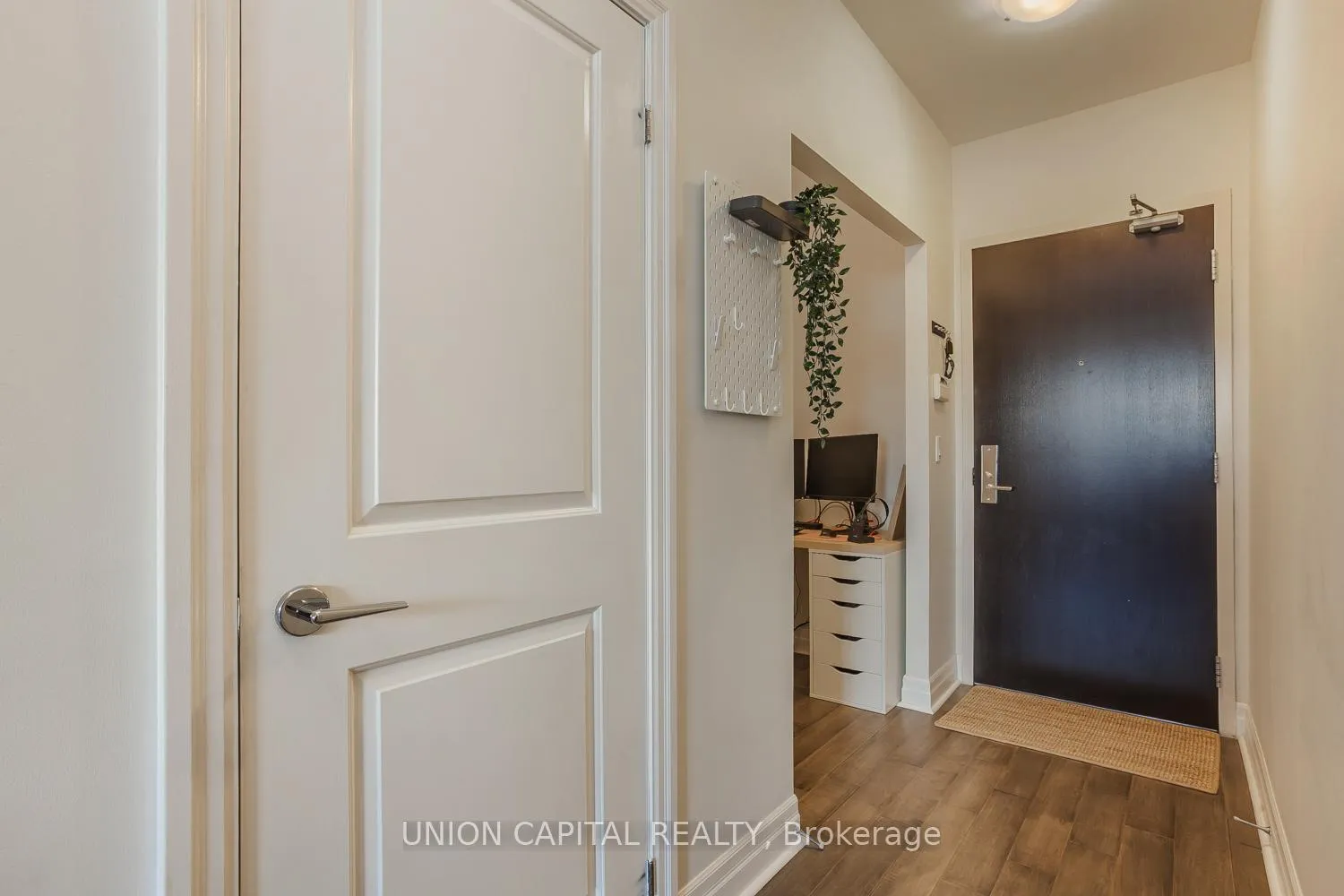 Photo 2 of Unit 224, 8110 Birchmount Road, Markham, Unionville — HOMEH