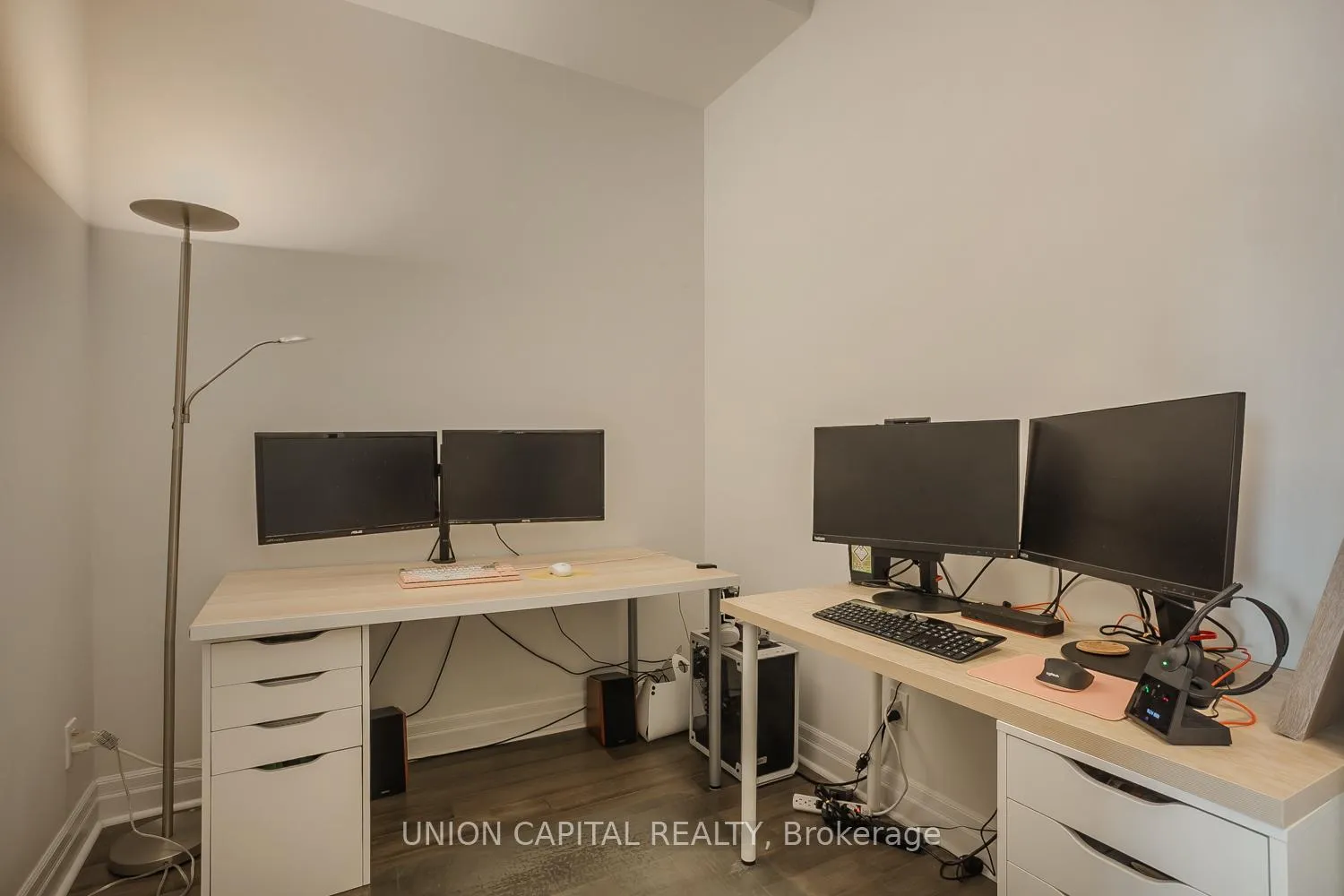 Photo 3 of Unit 224, 8110 Birchmount Road, Markham, Unionville — HOMEH