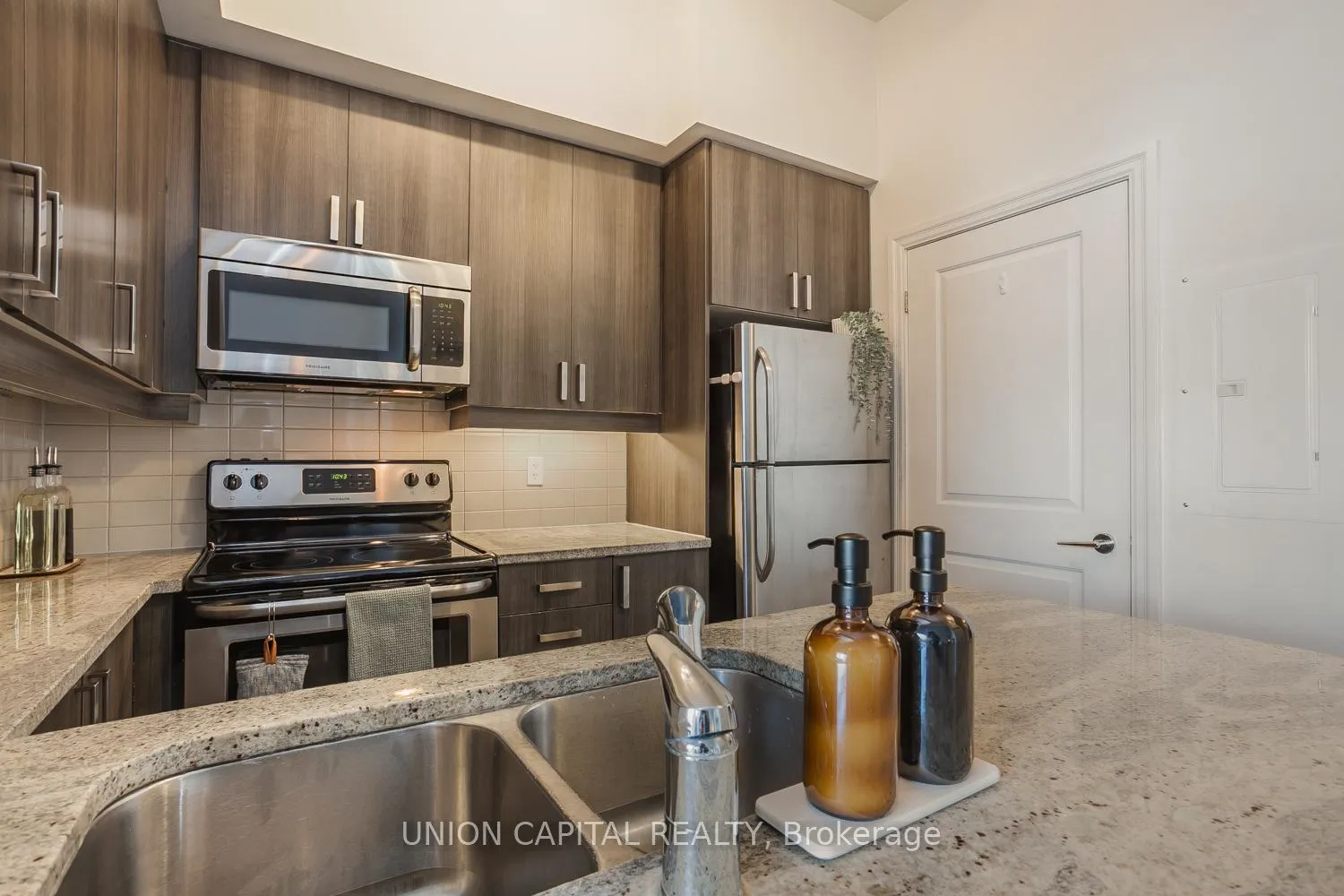 Photo 8 of Unit 224, 8110 Birchmount Road, Markham, Unionville — HOMEH